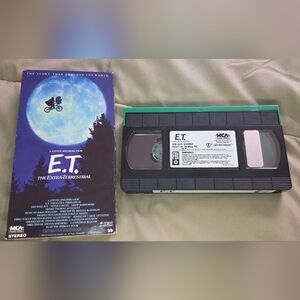 E.T. The Extra-Terrestrial VHS Tape – MCA Universal